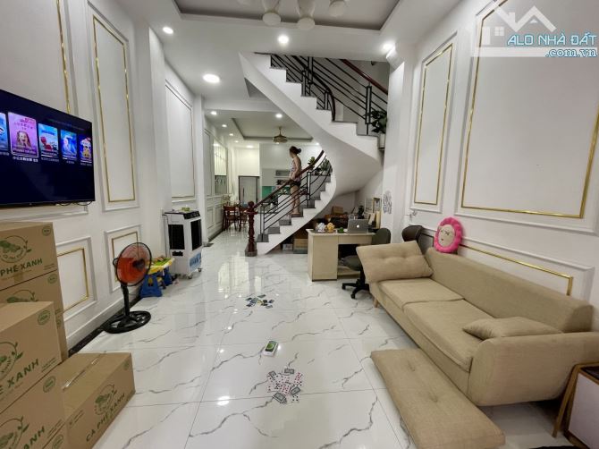 BÁN NHÀ 3 TẦNG ĐÚC HẺM XE TẢI KHU PHÂN LÔ PHẠM VĂN CHIÊU GÒ VẤP GIÁ RẺ 7,1 TỶ