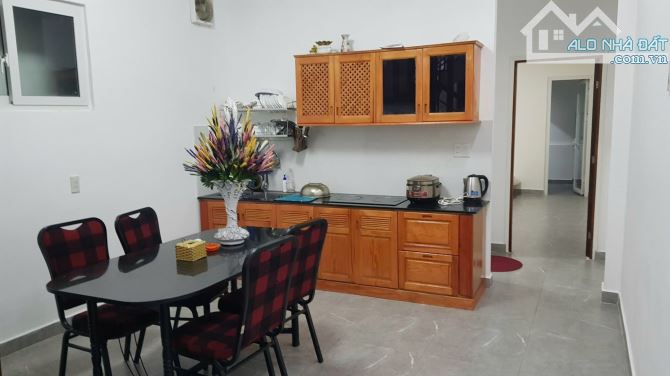 HOMESTAY 70M2 CÓ 3P GIƯỜNG ĐÔI- 1P ĐƠN, ĐƯỜNG NHÀ CHUNG P3 CÁCH CHỢ ĐÀ LẠT 800M GIÁ 6,5 TỶ