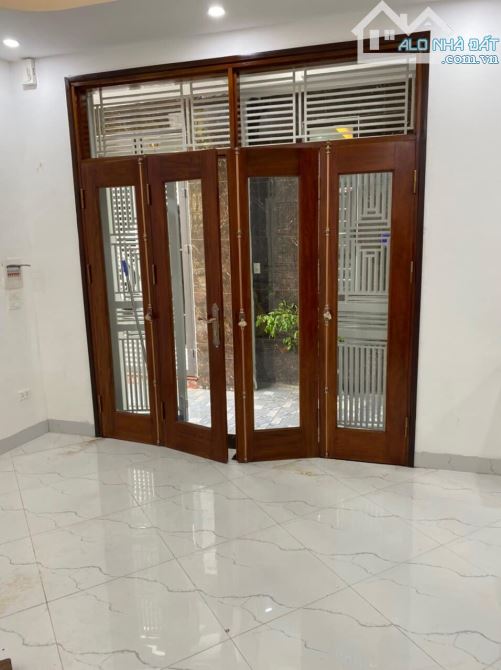 Bán nhà đường Thanh Bình, Mỗ Lao, Hà Đông, 30m2x5, 6.5 tỷ