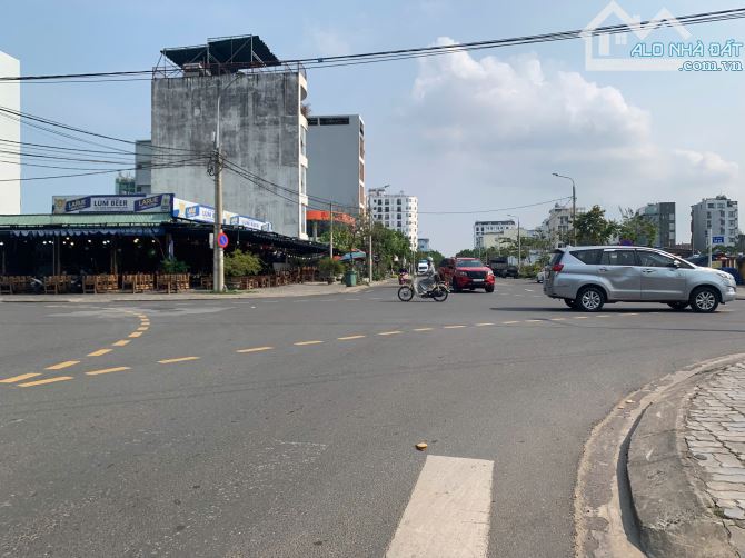 Bán 2 lô đất mặt tiền đường 10m5 Mai Thúc Lân, Mỹ An, Ngũ Hành Sơn gần Nguyễn Văn Thoại.