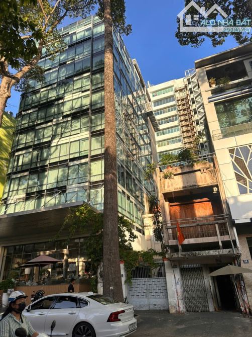 Khách Sạn 5* Fusion Suites SG (MT Sương Nguyệt Ánh Q1) - DT 915m2 (23x40m), 2 Hầm 11 Tầng