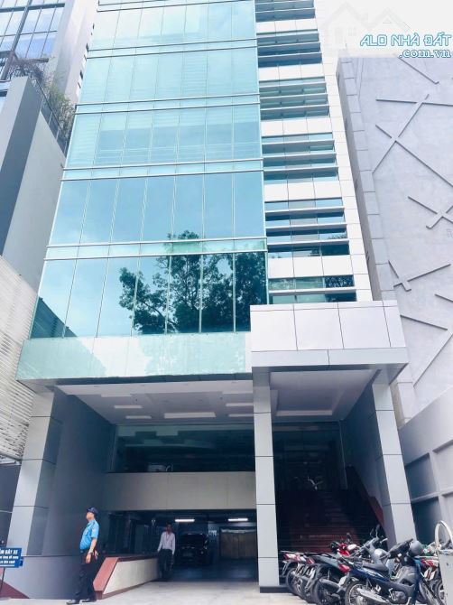 Cho thuê sàn VP HẠNG C - NGUYỄN THỊ MINH KHAI, Q1 -VỊ TRÍ VÀNG, Giá Tốt CHỈ TỪ 25 USD/m²