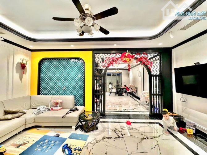 MẶT PHỐ HUẾ, HAI BÀ TRƯNG, SIÊU HIẾM - ÔTÔ DỪNG ĐỖ, NỞ HẬU 100M2 - MT 8M.