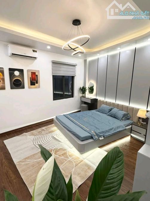 PHÂN LÔ 2 VỈA HÈ 3 Ô TÔ TRÁNH - NHÀ ĐẸP 5 SAO - VỊ TRÍ CÓ 102 TRUNG TÂM VIP NHẤT KHU VỰC