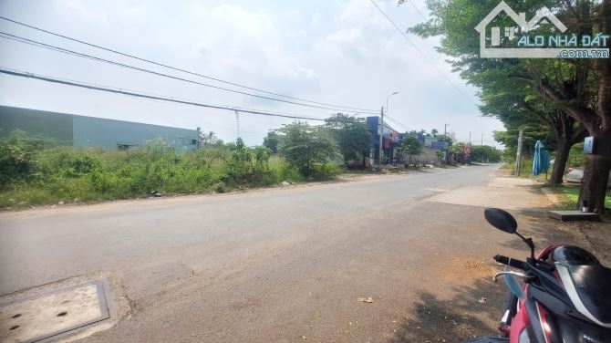 Bán 6.824 m2 đất thổ cư Quận 9 đường Bưng Ông Thoàn