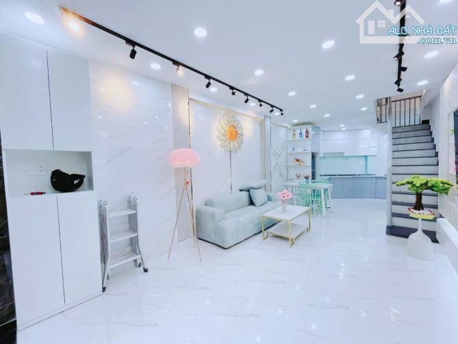 BÁN NHÀ 4 TẦNG NGUYỄN THỊ THẬP - HẺM XE HƠI 1 SẸT NGAY LOTTEMART -NHỈNH 7 TỶ