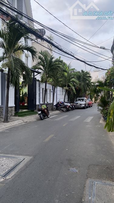 Siêu phẩm 39m2 HXT thông, ngay khu Bàu Cát quận Tân Bình, 4 tầng kiên cố lung linh