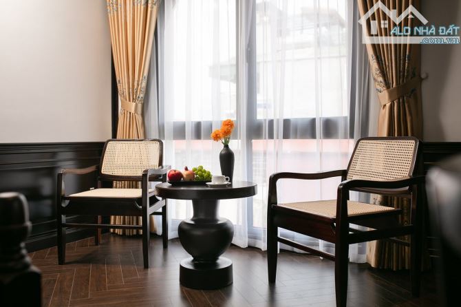 Phố Lương Ngọc Quyến. DT 328m² x 10T MT 8m giá 260 tỷ.  Siêu phẩm khách sạn lừng lững 10T - 10