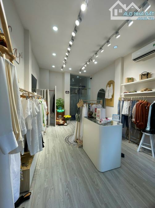 2 mặt tiền trước sau hoàng sa quận 3 có vỉa hè đang cho thuê thu nhập 40tr/tháng - 10