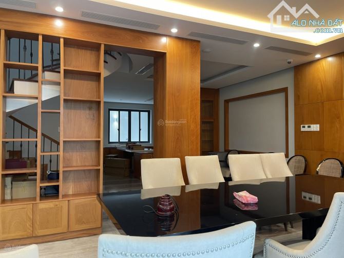 Biệt thự Mặt tiền khu Vip Phan Xích Long, Phú Nhuận - 4 Tầng có hầm - Nội thất sang, đẹp. - 1