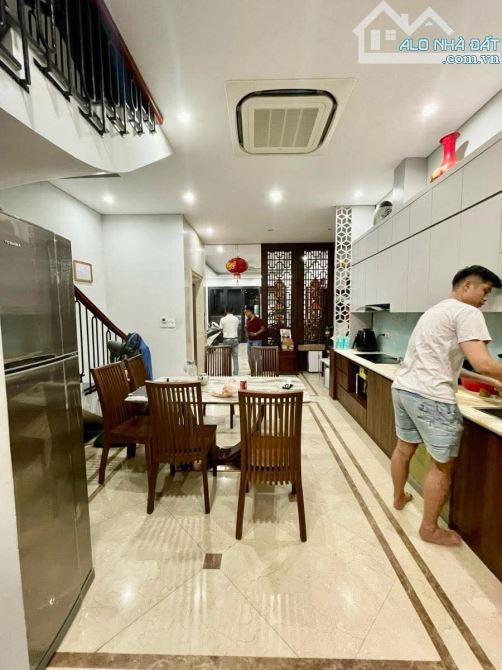 Ngõ OTO Phố Cực Lộc 4 tầng 1 tum – 61m2 chào 13.2 tỷ - Mặt tiền hơn 4m - 1