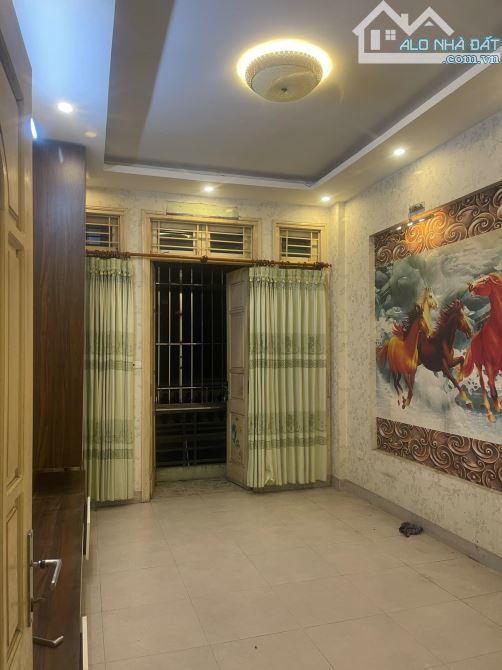 Bán nhà phố 8/3, Hai Bà Trưng, ô tô tránh, tiện kinh doanh 5 tầng 47 m2 giá 11.3 tỷ - 1