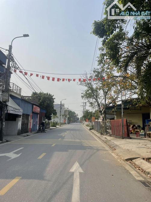 Chuyển nhượng đất mặt đường Hoàng Thị Lãng đi vài bước chân ra đường 208 - 1