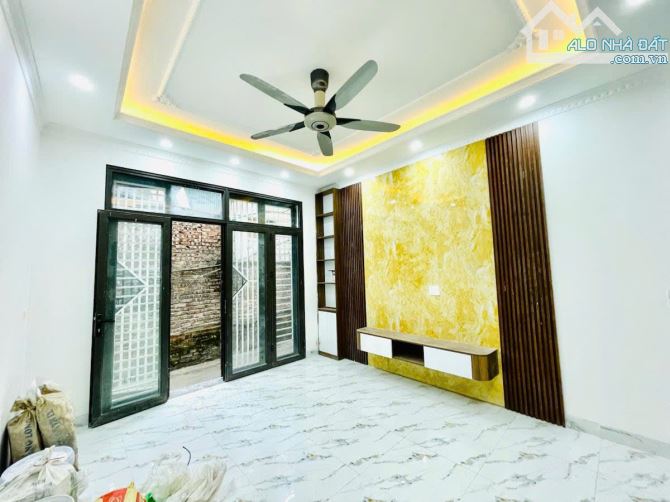 Nhà phố Đại La, 5 tầng thang máy, lô góc, 36m2 chỉ 8.1 tỷ - 1