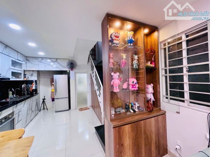 🌹 🌹 PHÚ NHUẬN, NGUYỄN TRỌNG TUYỂN, 38M2, 4 TẦNG, 4 PN, GIÁ 6,8 TỶ🌹🌹 - 1
