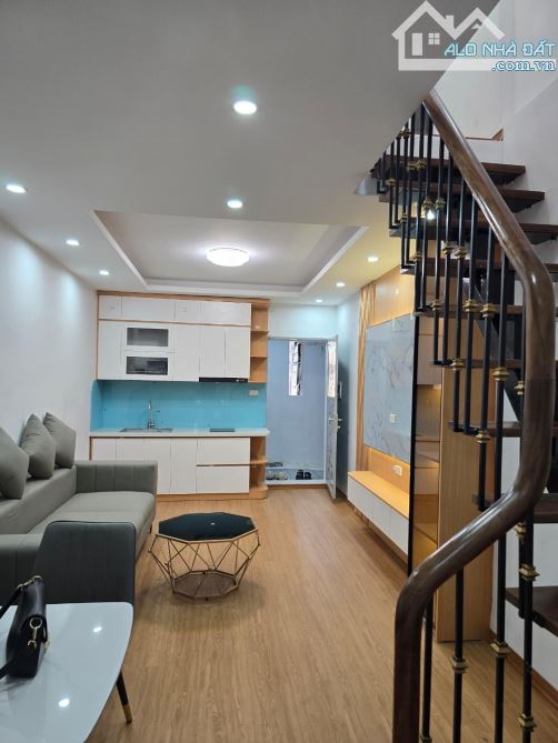 Căn hộ Duplex phố Thanh Nhàn . DT 90m 3 ngủ , 1 khách , 2 wc - 1