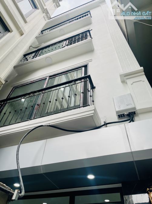 Nhà Mới Phố Đội Cấn Dt:39m Nở Hậu x Mt:4,8m 6Tầng Thang Máy Fuji Chỉ 8,9 Tỷ Ngõ ÔTô 20m