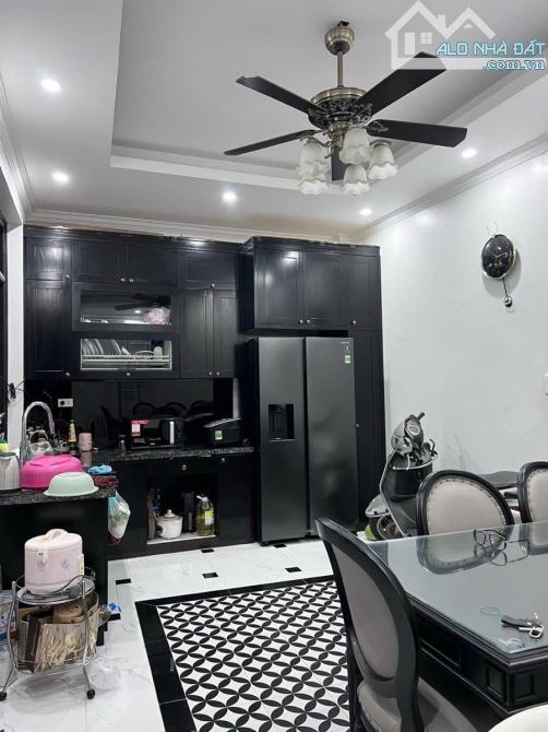 Thanh khoản gấp siêu phẩm Minh Khai - 45m x 6T - Thang máy - ô tô đỗ cửa - 10m ra phố - 1