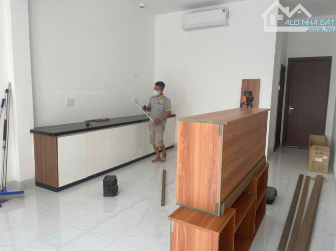 Nhà bán trong KDC An Viễn, Phùng Hưng. đầy đủ nội thất. 2.5 tỷ /128m2 - 1