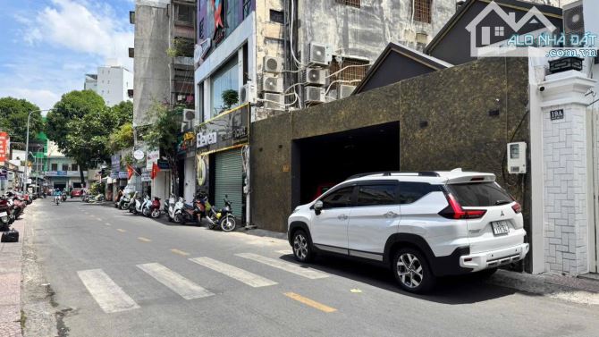 Bán nhà MT Cao Bá Nhạ, P Nguyễn Cư Trinh Quận 1, DT 9,5 x 19m, HĐT 95tr/th - 1