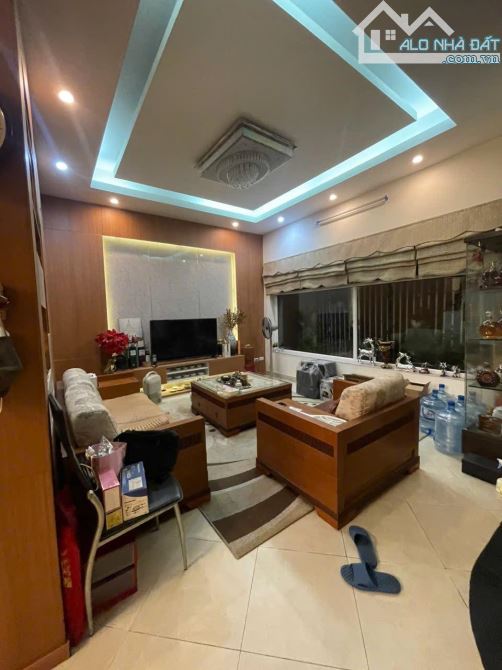Giảng Võ ở ngay, Phân lô CB, Đầu ngõ, Oto vào nhà. 76m2 x 6t, MT 7.7m. 26.5 tỷ - 1