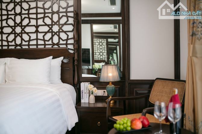 Phố Lương Ngọc Quyến. DT 328m² x 10T MT 8m giá 260 tỷ.  Siêu phẩm khách sạn lừng lững 10T - 14