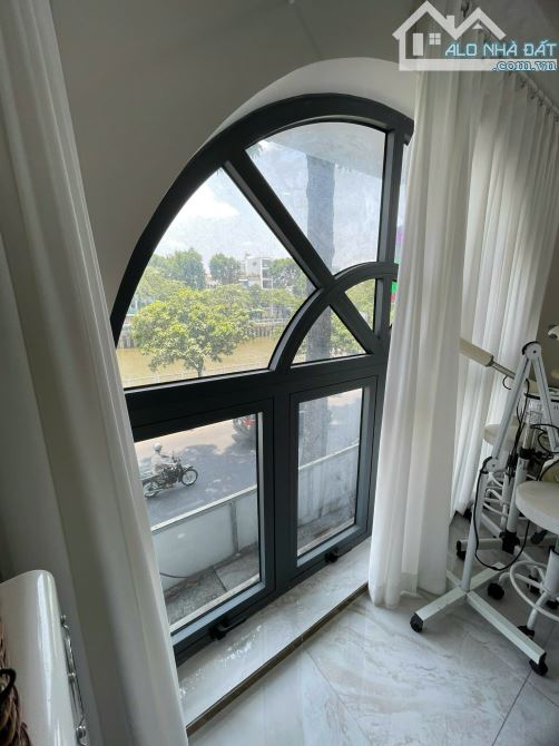 2 mặt tiền trước sau hoàng sa quận 3 có vỉa hè đang cho thuê thu nhập 40tr/tháng - 20