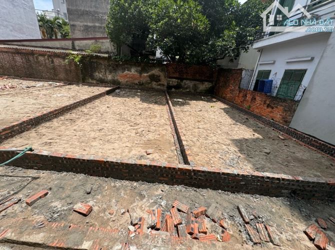 Đất Tàm Xá-Đông Anh-Gần Hồ Điều Hòa-DT 180m2 - MT 7,5m-Đường Ô Tô Tải Tránh - Thông Bàn Cờ - 2