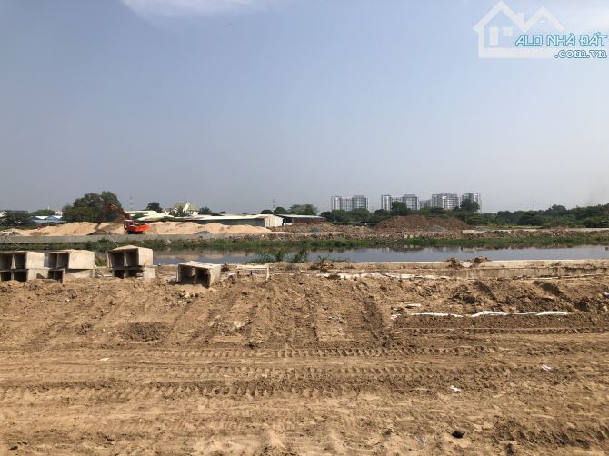Bán đất mặt tiền kênh Tham Lương Phường 13 Gò Vấp - 2