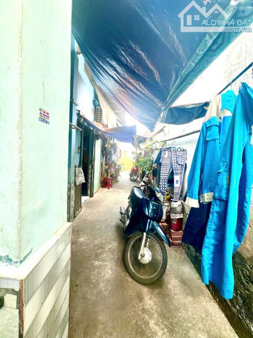 Bình Tân - Nhà hẻm Lê Đình Cẩn - Tân Tạo - Cấp 4 có 5 phòng trọ - Sổ hồng riêng - 2
