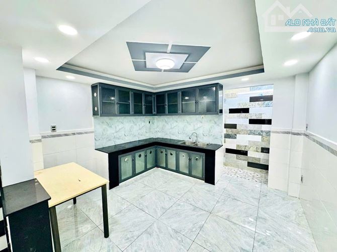 Hẻm xe hơi - 60m2 - hơn 5 tỷ - 4PN - SHR nhà Lê Đức Thọ - 2