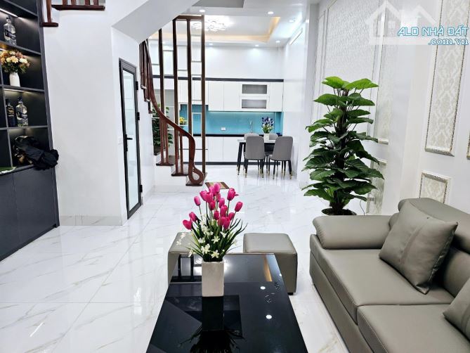 Bán nhà lô góc Cầu Giấy – 43m², 6 tầng, 7 phòng – Dòng tiền cao - 2