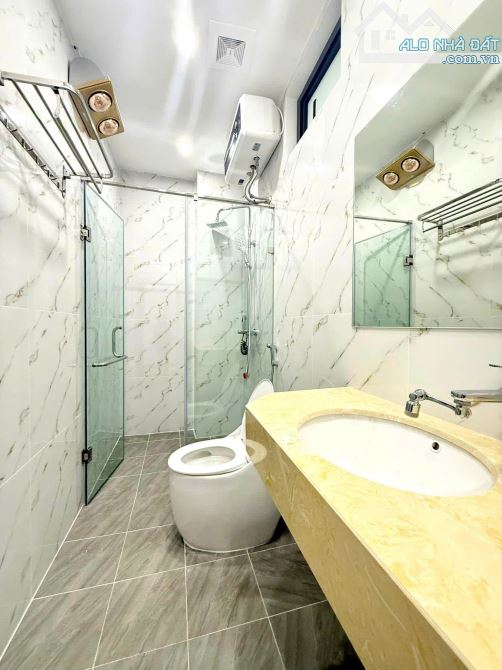 MẶT PHỐ CHÙA QUỲNH, HAI BÀ TRƯNG, 2 MẶT TIỀN, ÔTÔ DỪNG ĐỖ, GPXD 8T, 110M2 - MT GẦN 7M. - 2