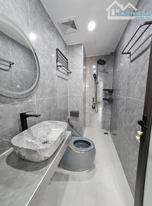 Trần Duy Hưng Cầu Giấy 6 tầng thang máy,ngõ ô tô tránh lô góc 64m2 giá 27 tỷ . - 2
