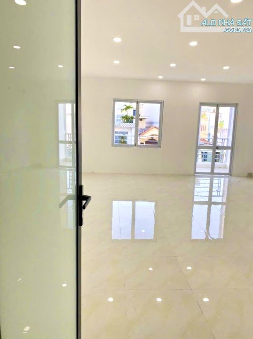 Tài sản chưa qua đầu tư! Góc 2MT, hầm 7 tầng thang máy - DT: 6,1mx15, HĐT 110 tr/th, 51 tỷ - 1