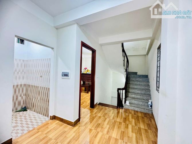 Bán nhà Yên Mỹ - Thanh Trì, 100m2 x 3 tầng, Lô góc, Ô tô tránh, Giá đầu tư - 2