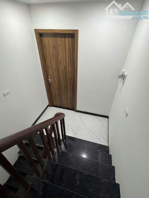 BÁN GẤP NHÀ MẬU LƯƠNG VÀI BƯỚC RA KHU ĐÔ THỊ XA LA DT 33M2 GIÁ 5.4 TỶ CÓ THƯƠNG LƯỢNG - 3