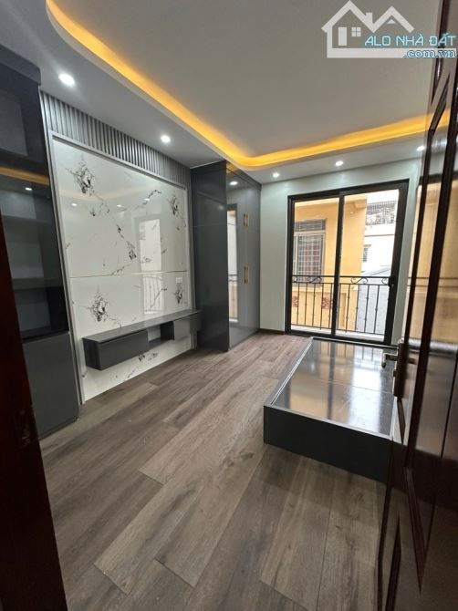Phố Lụa, Vạn Phúc - MỚI KÍNH COONG, Ô TÔ ĐỖ CỬA, FULL NỘI THẤT - DT 37m x 5T - Nhỉnh 7 tỷ - 3