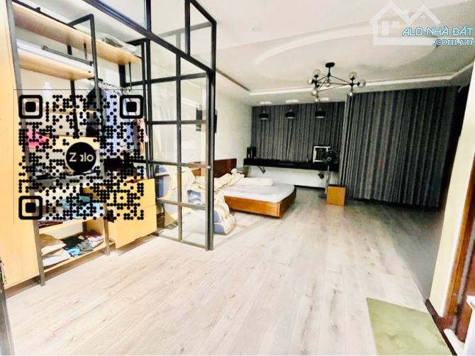 Biệt thự Tên Lửa - 4 tầng - 6x22m - Thang máy cao cấp - Gần Aeon Mall - 3
