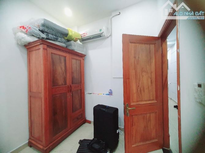 Đi định cư cần bán gấp Mặt tiền Nguyễn Oanh P.17 GV, 5 tầng 120m2, cho thuê CHDV 70tr/th - 3