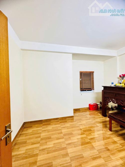 Bán nhà Yên Mỹ - Thanh Trì, 100m2 x 3 tầng, Lô góc, Ô tô tránh, Giá đầu tư - 3