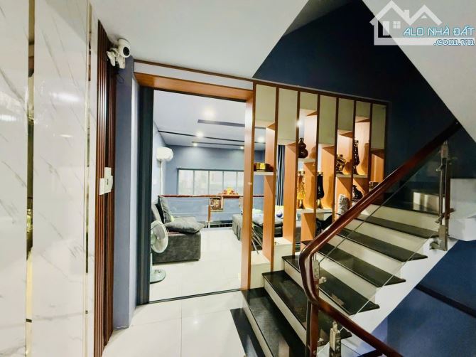 Bán nhà Lã Xuân Oai, Phường TNP A - Hẻm 6m, 4 tầng đẹp - 4x15m - NHỈNH 5 Tỷ - 3