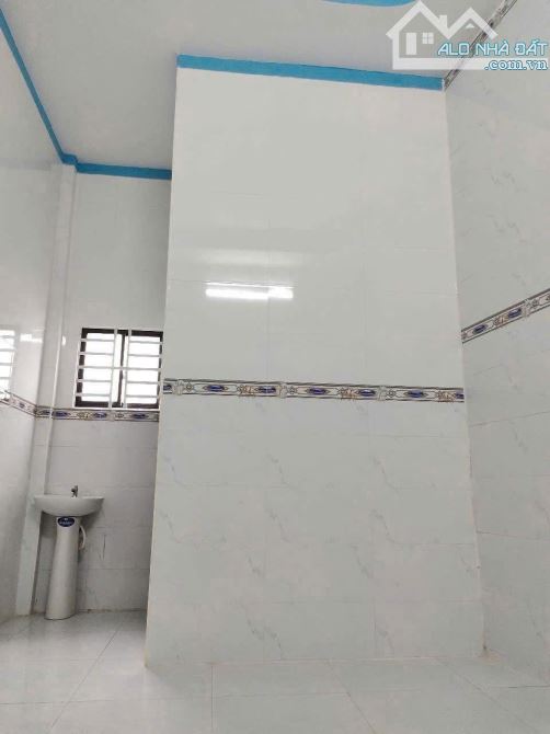 NHÀ CẤP 4 DT: 100M2 (5M X 20M) SỔ RIÊNG THỔ CƯ 100% ĐƯỜNG OTO P. HÓA AN. GIÁ CHỈ 2,450 TỶ - 4