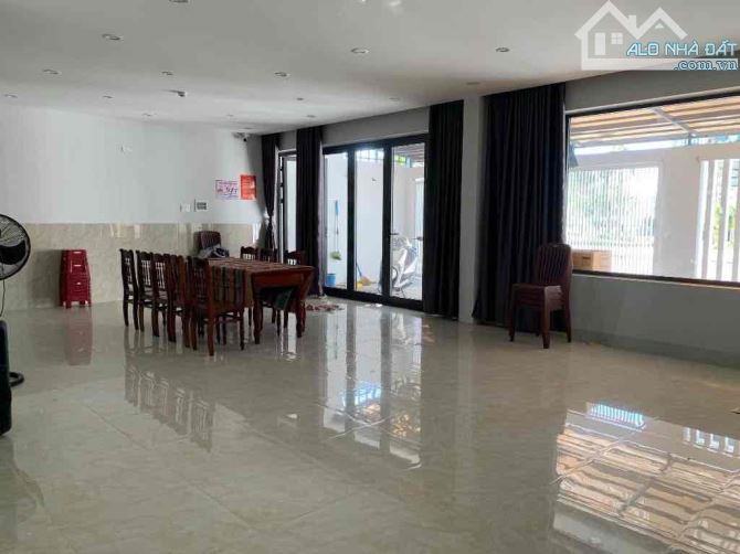 Bán nhà 3 tầng 212m2 ngang 12m góc 2 mặt tiền Quang Trung - 4