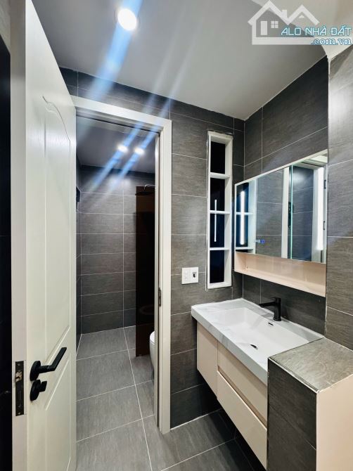 Bán căn nhà mặt ngõ Hai Bà Trưng - nhà đẹp - nội thất hiện đại - 4