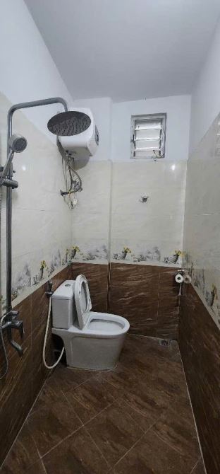 Bán gấp nhà 50m2 Xuân Đỉnh, BTL,  ô tô đỗ cổng , ngõ thông, nhà dân xây,  gần phố, full n - 4