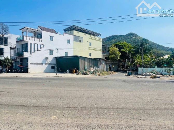 BÁN LÔ GÓC VIEW BIỂN MẶT TIỀN NGUYỄN VĂN LINH RỘG 30M VÀ 10M-HÒN RỚ 1.DT 193,6M NGAG 36,5M - 4
