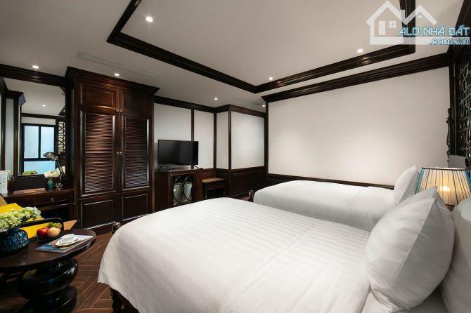 Phố Lương Ngọc Quyến. DT 328m² x 10T MT 8m giá 260 tỷ.  Siêu phẩm khách sạn lừng lững 10T - 5