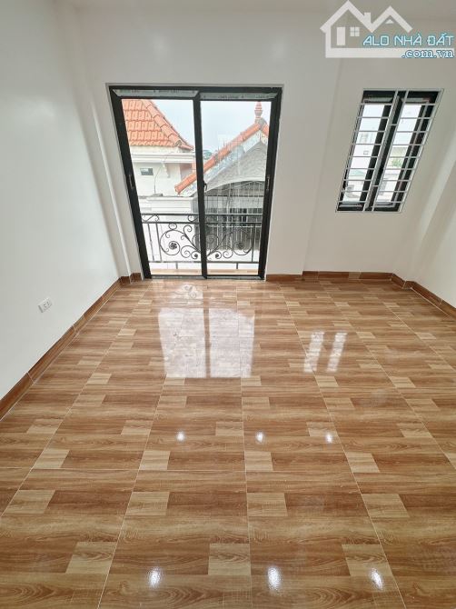 CỰC HOT-Nhà 40m2- 4pn. Nhỉnh 4 tỷ. Gần Cầu vượt An Khánh-KĐT SPlendora - 5
