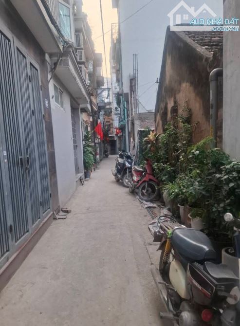 BÁN NHÀ KIM GIANG - 25M² - 4 TẦNG - MẶT TIỀN 4.2M - GIÁ 5.2 TỶ. HIẾM CÒN 1 CĂN DUY NHẤT - 5